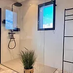 Di Stella Pinarello - Proche - Swimming Pools Villa *
